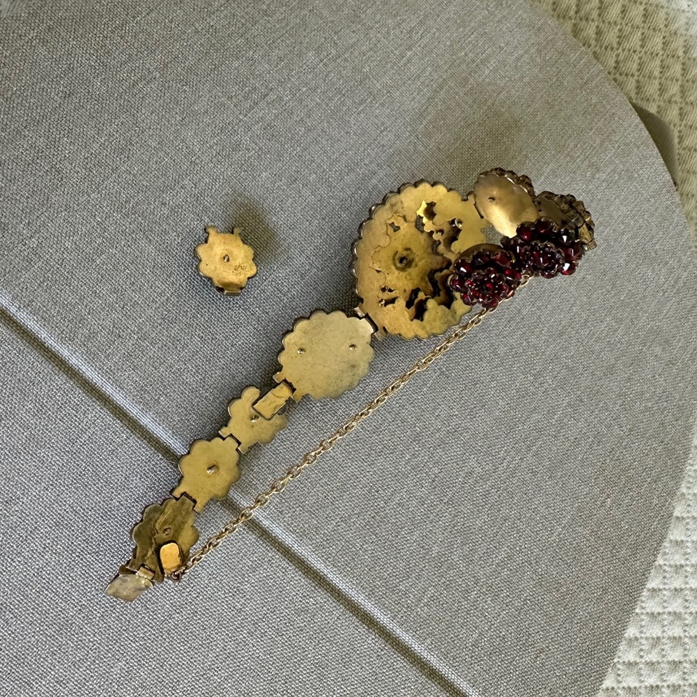 Victorian Antique Bohemian Garnet Flower Bracelet with clasp - RARE - Picture 4 of 10